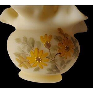 Fenton Custard Hand Painted By Sally Webster Ruffled Rose Bowl With Daisy Floral